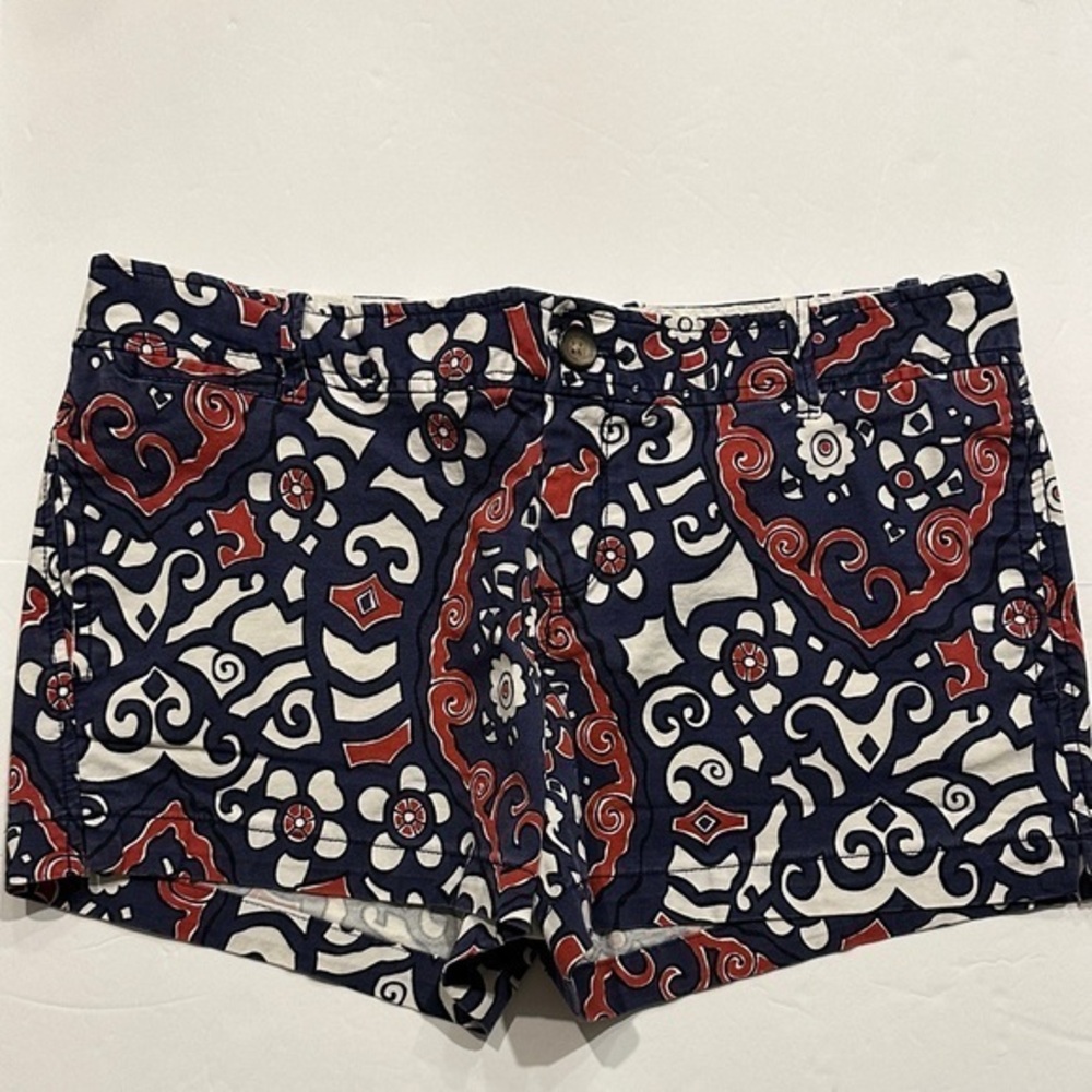 Old Navy red/white/blue Patterned low rise, cotton short Shorts Size 6